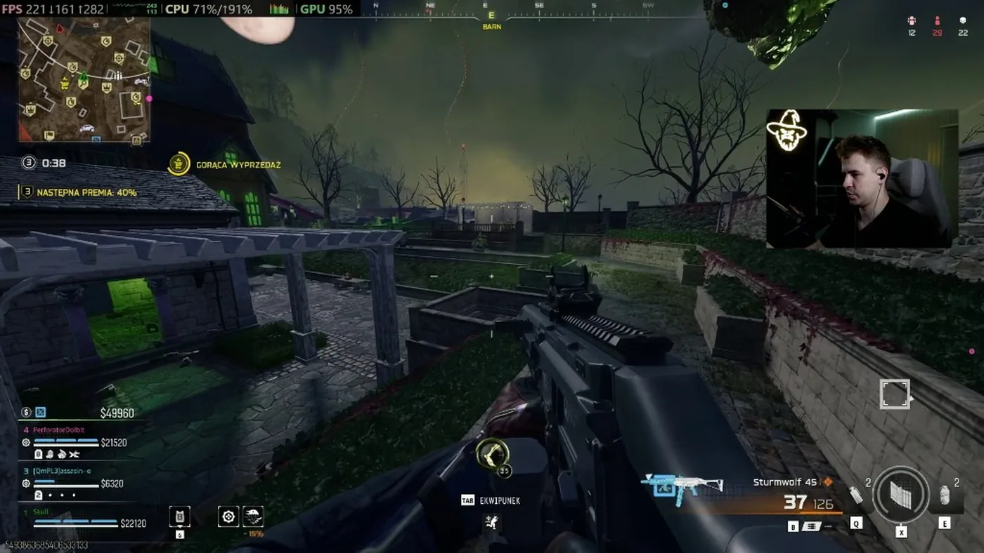 Mecz Warzone nocą: minimapa, HUD, karabin na pierwszym planie. W prawym górnym rogu kamera i neonowa czaszka. Nie menu Settings.